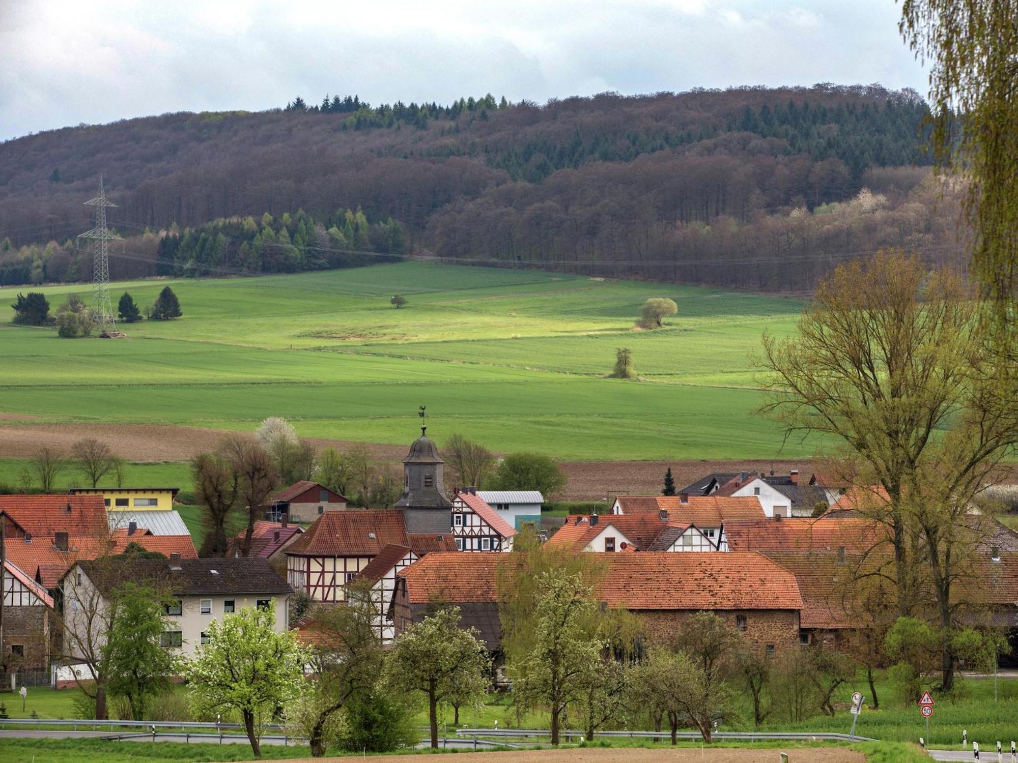 Large Detached Holiday Home In Hesse With Private Garden And Terrace Homberg  Exterior foto